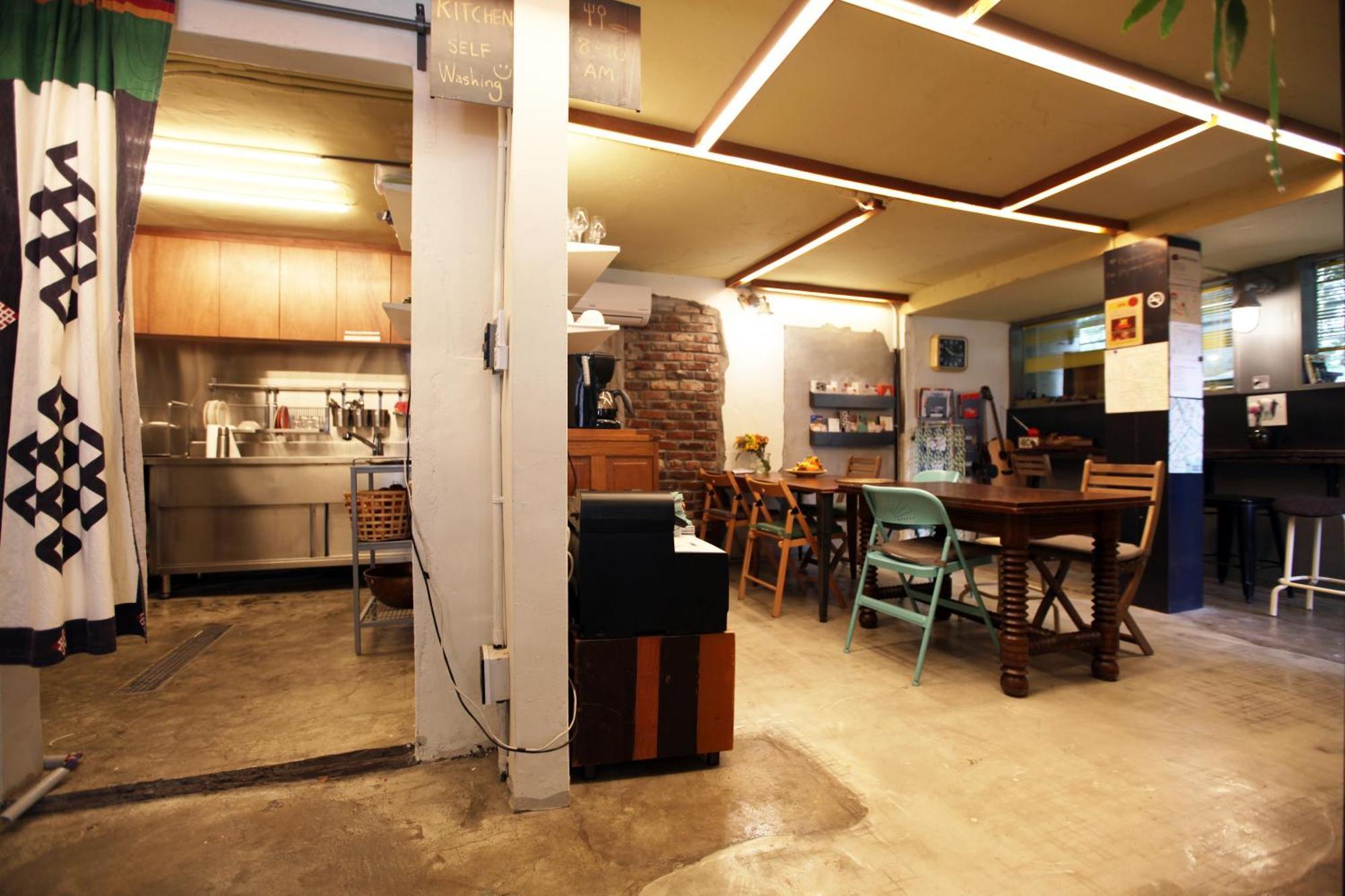 Hongdae Guesthouse Pajamaparty Сеул Екстериор снимка
