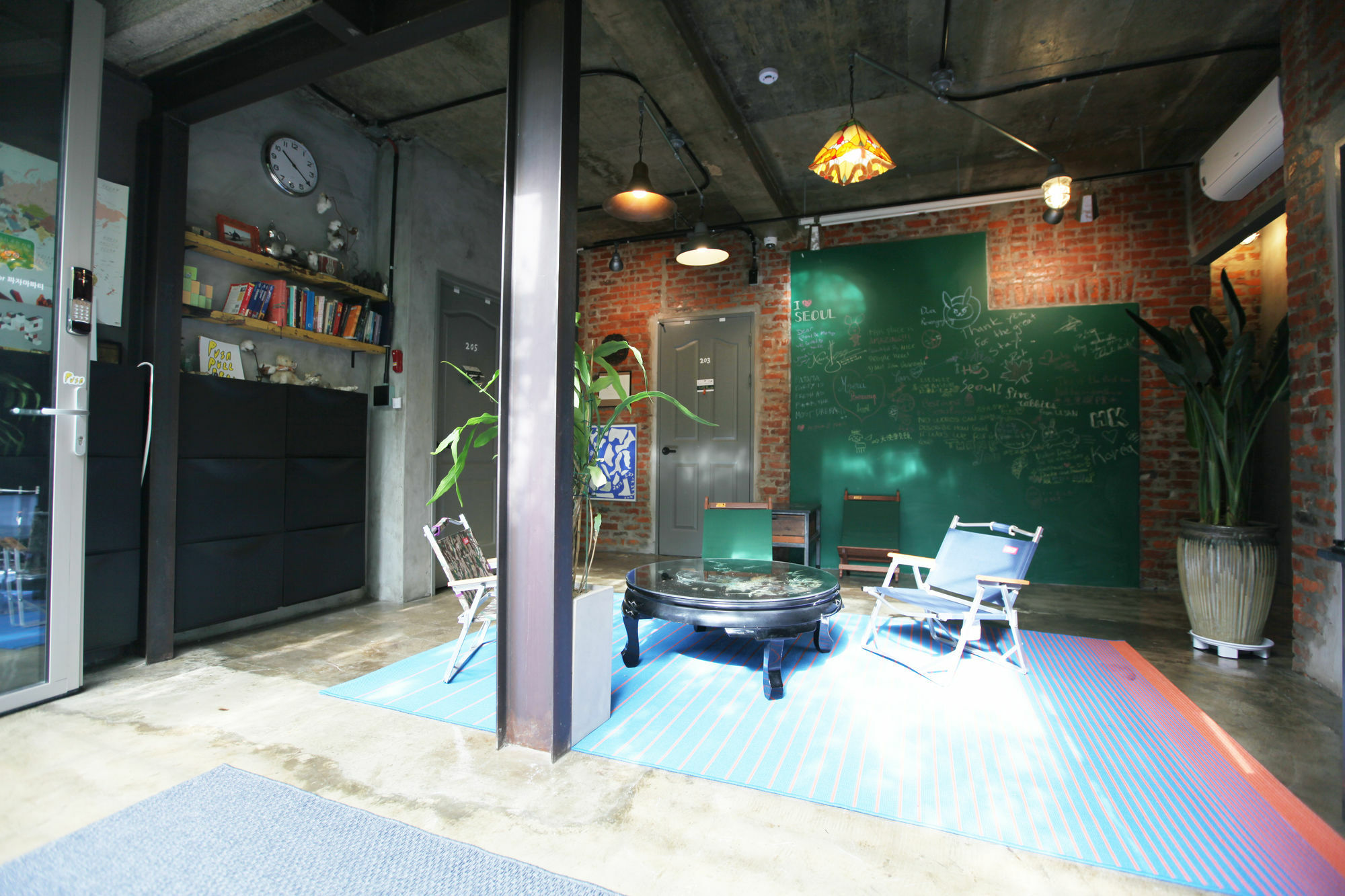 Hongdae Guesthouse Pajamaparty Сеул Екстериор снимка