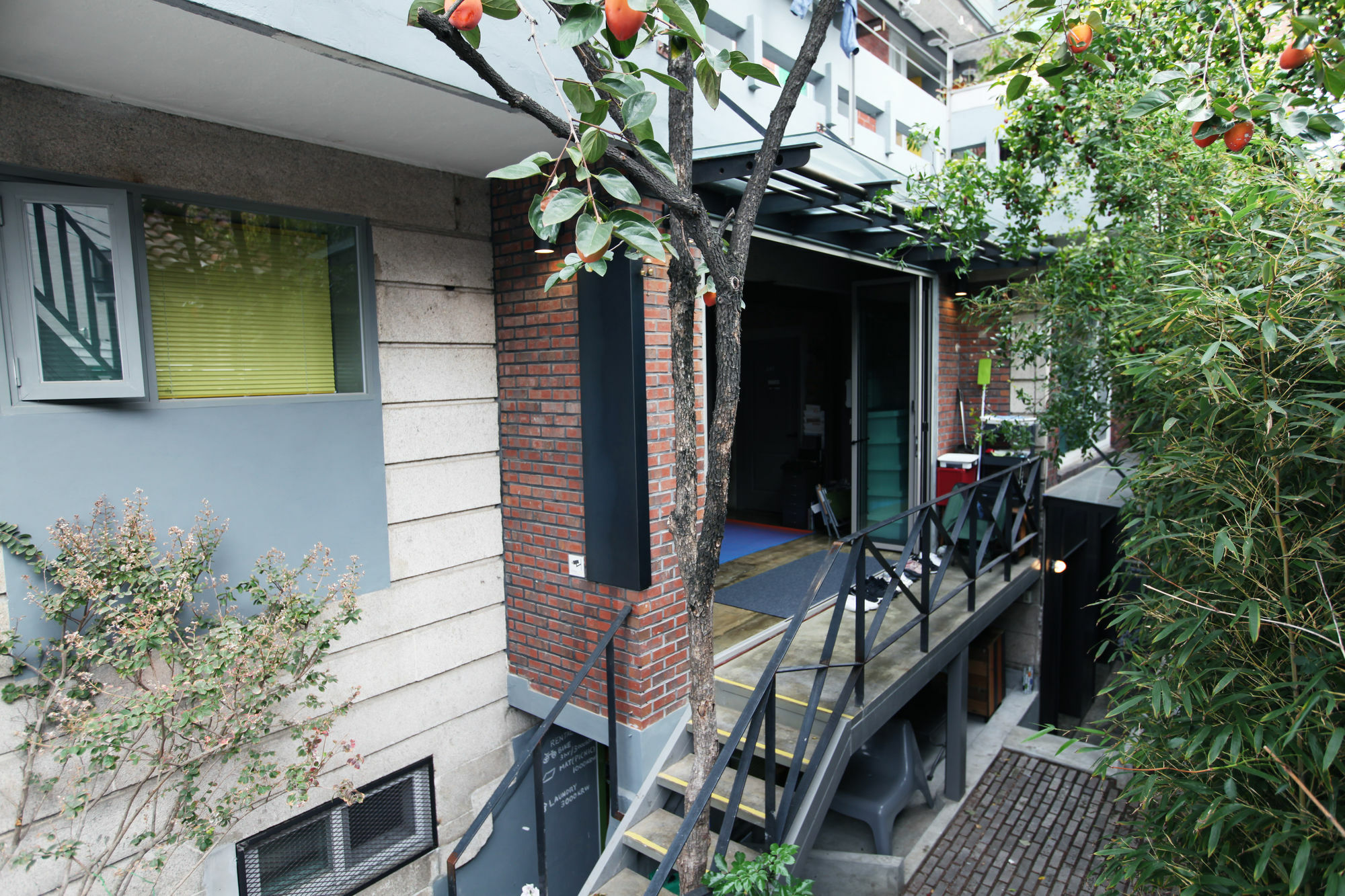 Hongdae Guesthouse Pajamaparty Сеул Екстериор снимка