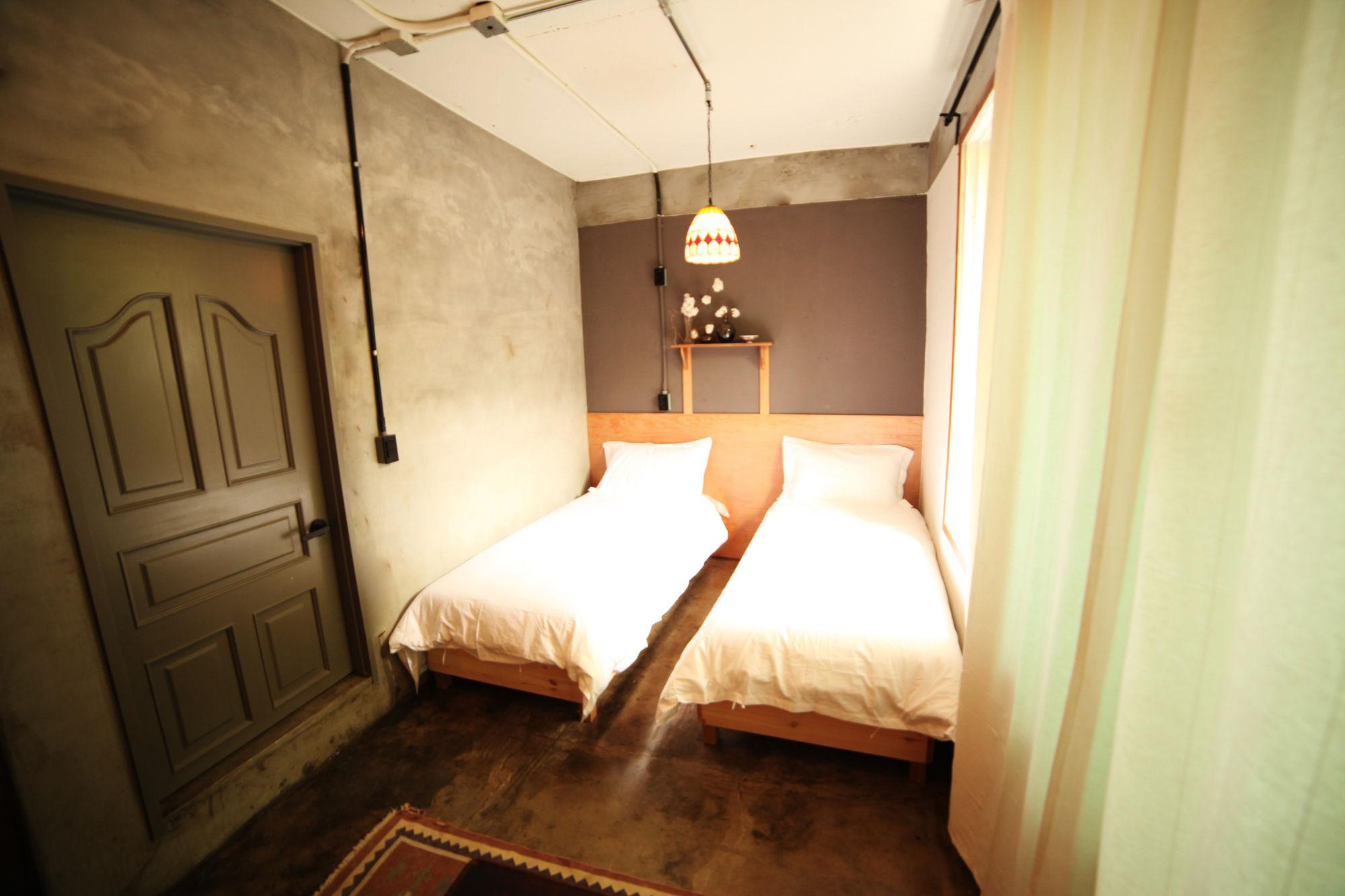Hongdae Guesthouse Pajamaparty Сеул Екстериор снимка